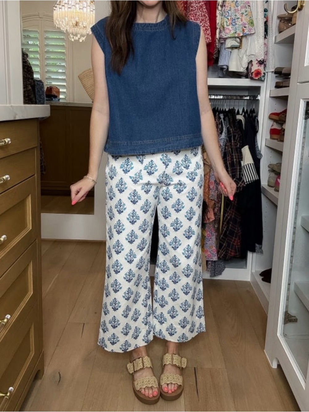 Umgee White Wide-Leg Cropped Pants with Blue Floral Print - Picture 2 of 3